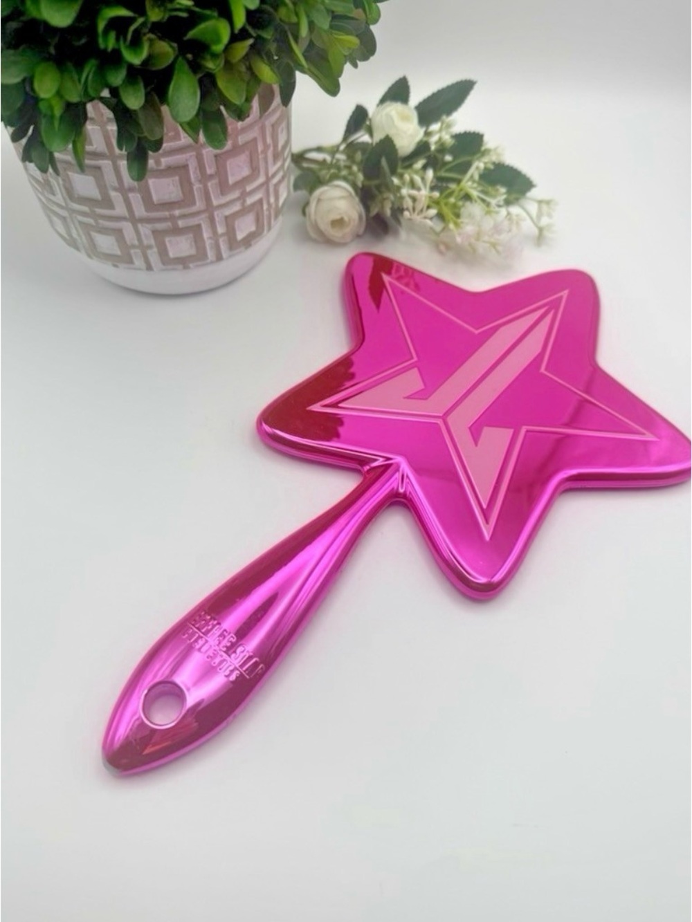 Jeffree Star Cosmetics Star Hand Mirror Hot Pink Purple Chrome